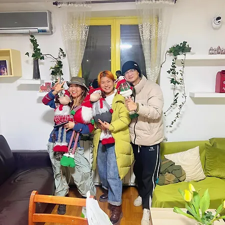 Eleven Hostel *
